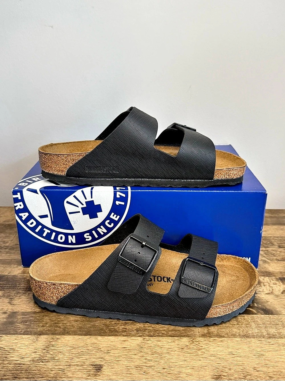 Birkenstock Arizona BS Sandal | Black | 39 • Men’s Size 6 • Women’s 8 | 1026437